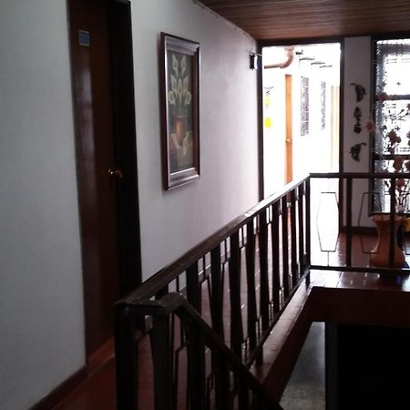 La Casa De Huespedes Hotel Bogotá Exterior foto